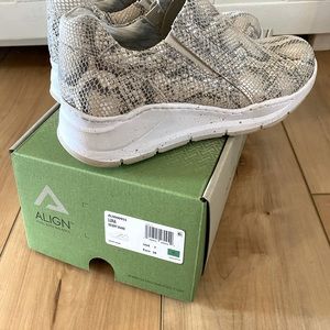 Align, slip on everyday shoes, size 7, snake pattern